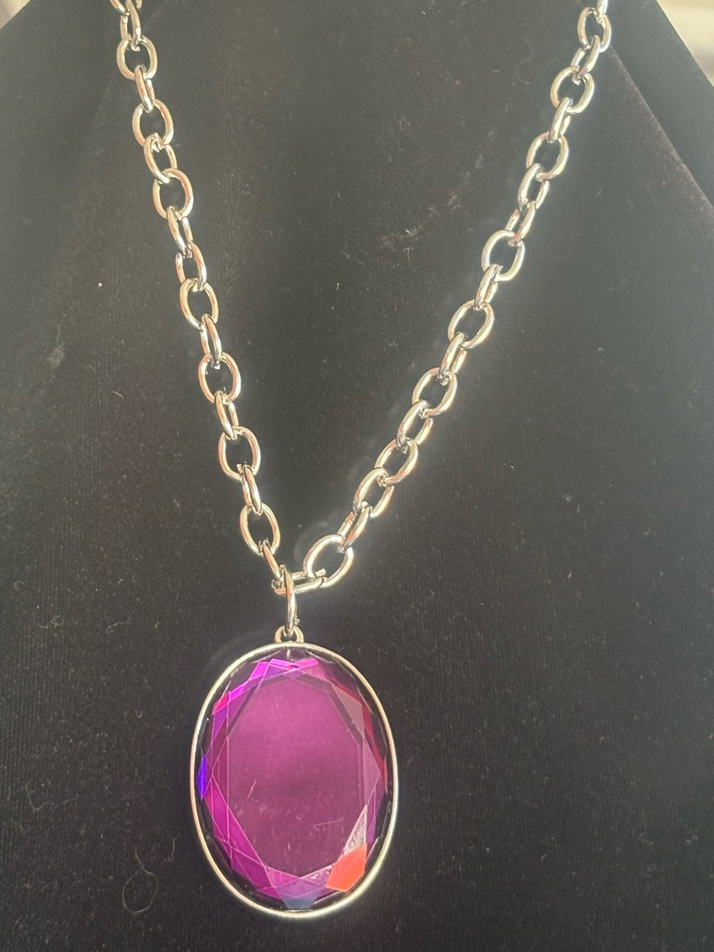 Silver Chain Necklace with Purple Faceted Pendant